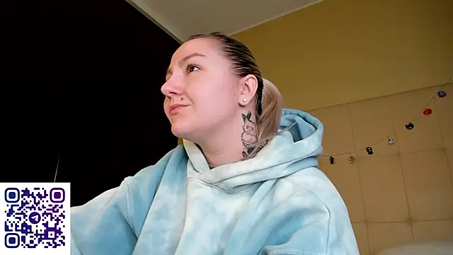 Snapshot of Debbie_Taylor chatting on November 2025 04:50:01 PM Debbie Taylor online show from November 2025 04:50:01 PM