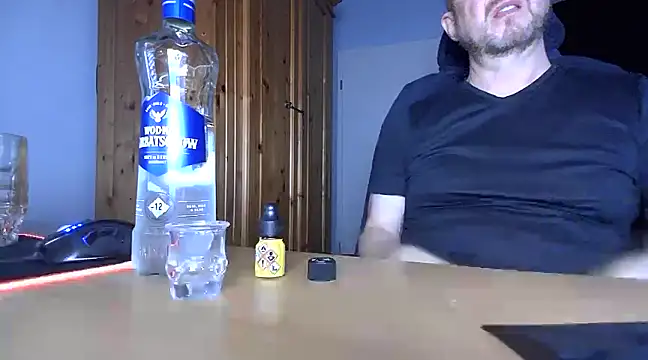 Snapshot of Tom_PP_cgn chatting on January 2025 11:56:01 PM Tom PP cgn online show from January 2025 11:56:01 PM