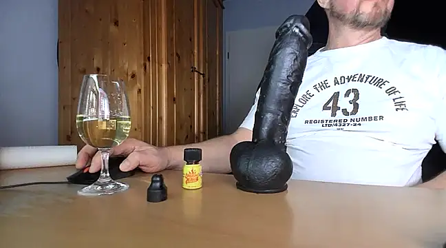 Snapshot of Tom_PP_cgn chatting on January 2025 09:24:01 PM Tom PP cgn online show from January 2025 09:24:01 PM