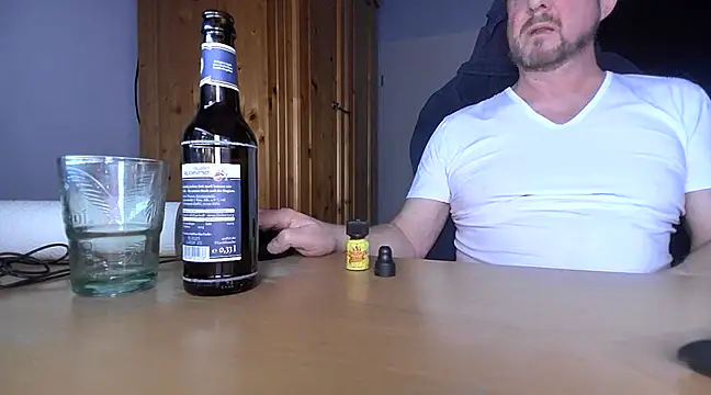 Snapshot of Tom_PP_cgn chatting on March 2025 06:29:01 PM Tom PP cgn online show from March 2025 06:29:01 PM