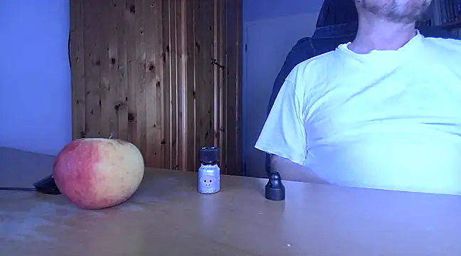 Snapshot of Tom_PP_cgn chatting on March 2025 09:59:02 PM Tom PP cgn online show from March 2025 09:59:02 PM