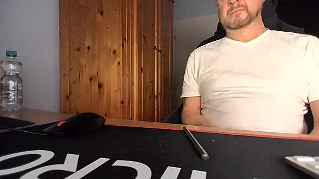 Snapshot of Tom_PP_cgn chatting on November 2025 05:07:02 AM Tom PP cgn online show from November 2025 05:07:02 AM