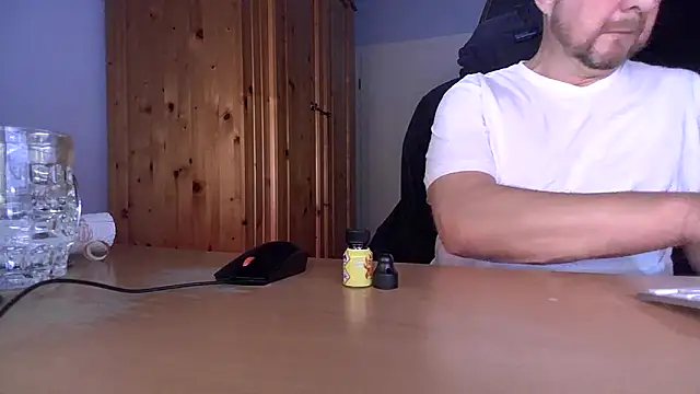 Snapshot of Tom_PP_cgn chatting on November 2025 05:39:01 AM Tom PP cgn online show from November 2025 05:39:01 AM