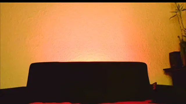 Snapshot of miabeautyxx chatting on March 2025 11:06:02 AM miabeautyxx online show from March 2025 11:06:02 AM