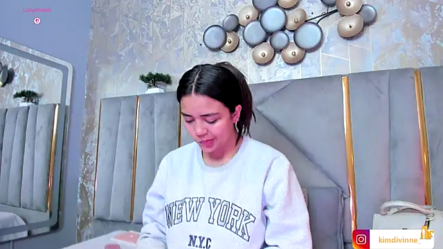 KimDevinne online show from October 2025 03:26:02 AM