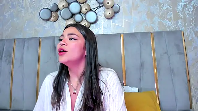 KimDevinne online show from November 2025 02:34:02 AM