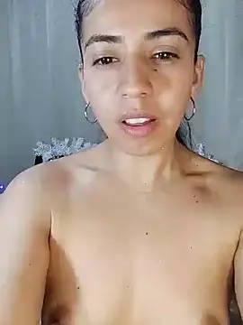 Snapshot of anngela01 chatting on December 2024 01:58:01 AM anngela01 online show from December 2024 01:58:01 AM