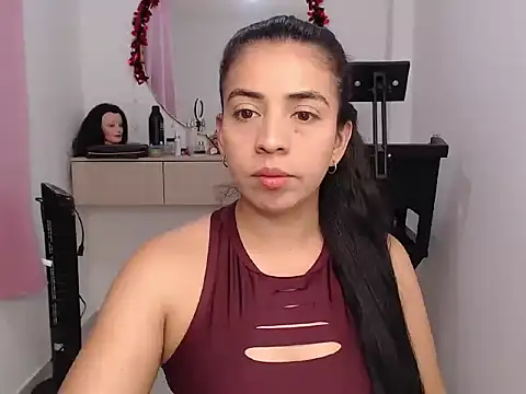 Snapshot of anngela01 chatting on January 2026 04:15:01 AM anngela01 online show from January 2026 04:15:01 AM