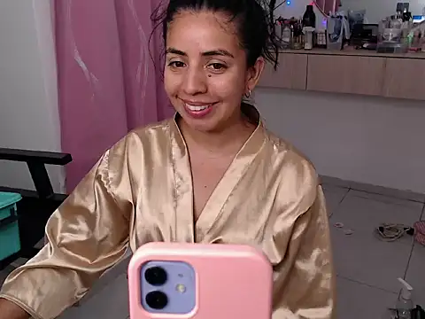 Snapshot of anngela01 chatting on February 2026 05:28:02 AM anngela01 online show from February 2026 05:28:02 AM