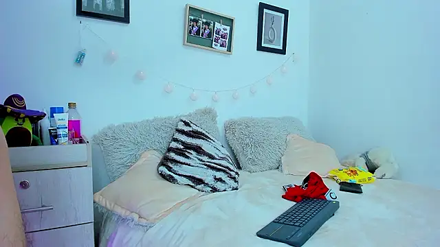 Snapshot of PhilipRich chatting on December 2024 09:28:01 PM PhilipRich online show from December 2024 09:28:01 PM