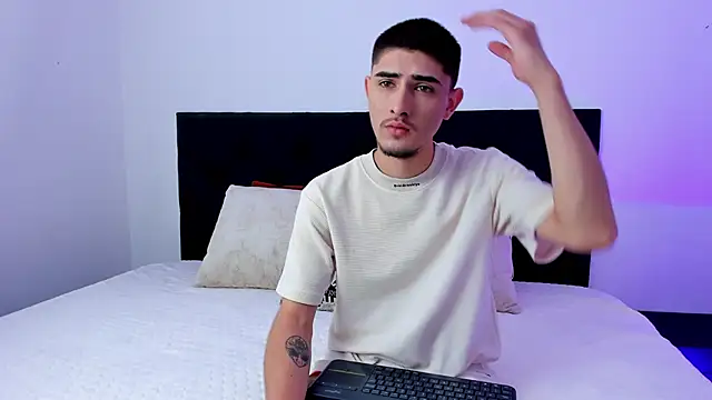 Snapshot of PhilipRich chatting on December 2024 03:42:02 PM PhilipRich online show from December 2024 03:42:02 PM