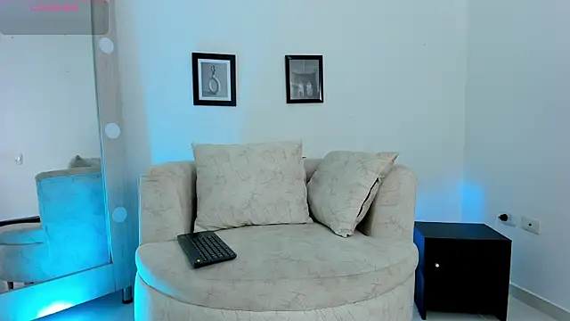 Snapshot of PhilipRich chatting on January 2025 01:14:02 PM PhilipRich online show from January 2025 01:14:02 PM