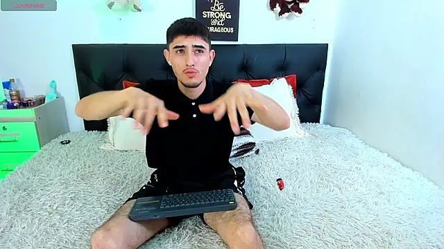 Snapshot of PhilipRich chatting on January 2025 07:51:01 PM PhilipRich online show from January 2025 07:51:01 PM