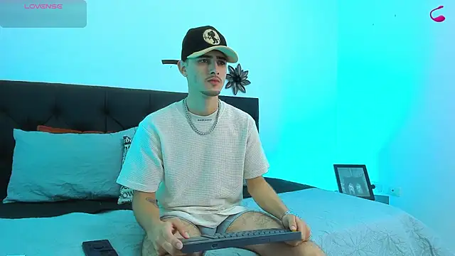 Snapshot of PhilipRich chatting on February 2025 07:47:01 PM PhilipRich online show from February 2025 07:47:01 PM