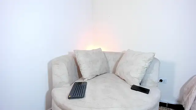 Snapshot of PhilipRich chatting on September 2025 06:29:01 PM PhilipRich online show from September 2025 06:29:01 PM