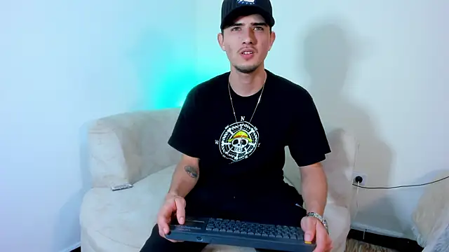 Snapshot of PhilipRich chatting on September 2025 07:38:01 PM PhilipRich online show from September 2025 07:38:01 PM