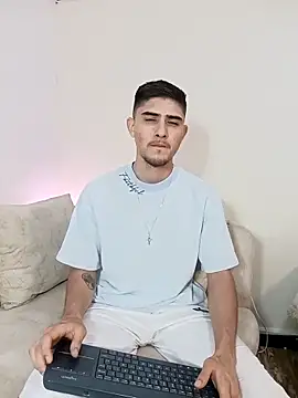 Snapshot of PhilipRich chatting on September 2025 05:05:02 PM PhilipRich online show from September 2025 05:05:02 PM