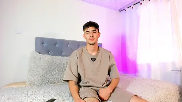 Snapshot of PhilipRich chatting on September 2025 05:40:02 PM PhilipRich online show from September 2025 05:40:02 PM