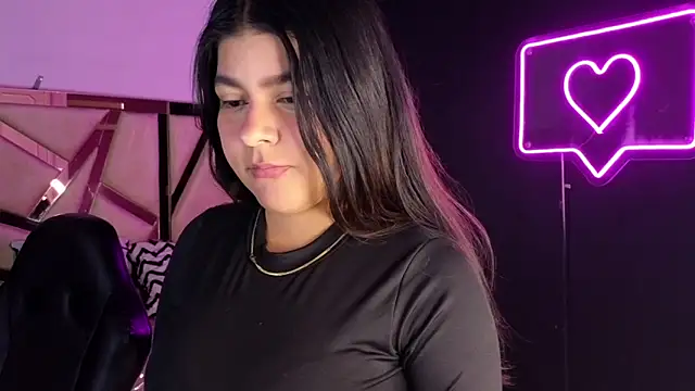 Snapshot of emmalee_01a chatting on February 2025 11:32:02 AM emmalee 01a online show from February 2025 11:32:02 AM