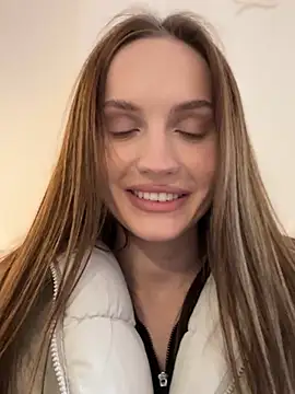Snapshot of Molly_Muer chatting on December 2024 11:11:02 AM Molly Muer online show from December 2024 11:11:02 AM