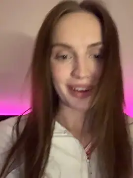 Snapshot of Molly_Muer chatting on January 2025 05:23:02 PM Molly Muer online show from January 2025 05:23:02 PM