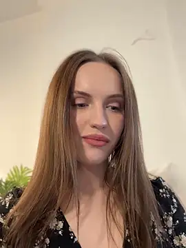Snapshot of Molly_Muer chatting on February 2025 12:28:01 PM Molly Muer online show from February 2025 12:28:01 PM