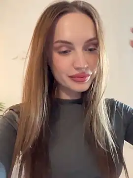 Snapshot of Molly_Muer chatting on February 2025 01:56:02 PM Molly Muer online show from February 2025 01:56:02 PM