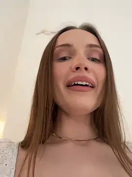 Snapshot of Molly_Muer chatting on March 2025 11:19:02 AM Molly Muer online show from March 2025 11:19:02 AM