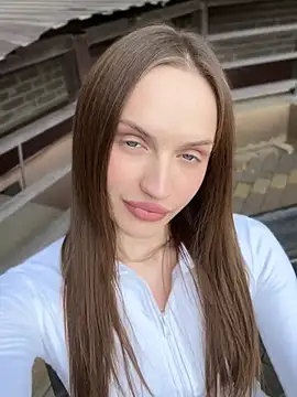 Snapshot of Molly_Muer chatting on March 2025 02:12:02 PM Molly Muer online show from March 2025 02:12:02 PM
