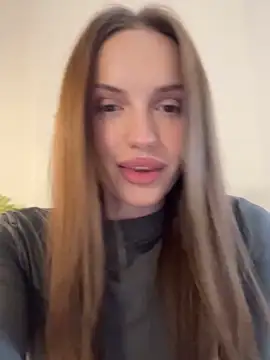 Snapshot of Molly_Muer chatting on March 2025 06:14:02 AM Molly Muer online show from March 2025 06:14:02 AM