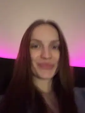 Snapshot of Molly_Muer chatting on March 2025 03:35:02 PM Molly Muer online show from March 2025 03:35:02 PM