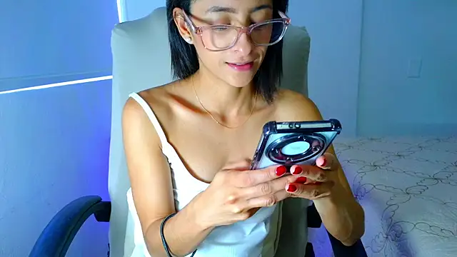 Snapshot of thedianakaro chatting on July 2026 07:39:01 PM thedianakaro online show from July 2026 07:39:01 PM