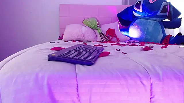 Snapshot of Aurora_blossom__ chatting on February 2025 05:03:02 PM Aurora blossom online show from February 2025 05:03:02 PM