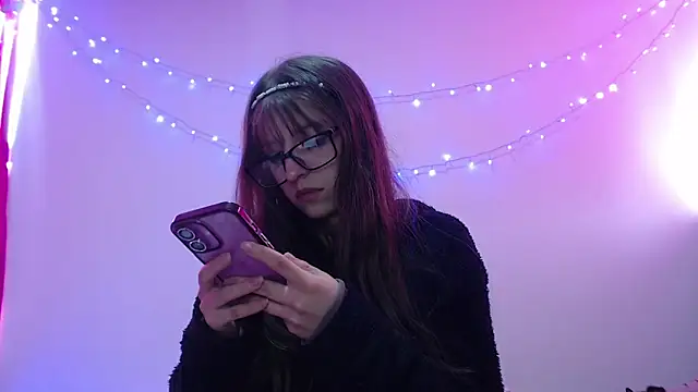 Snapshot of Aurora_blossom__ chatting on December 2025 08:14:01 PM Aurora blossom online show from December 2025 08:14:01 PM