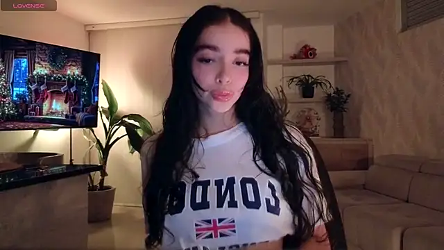 Snapshot of Siny_Moore chatting on November 2025 01:30:02 AM Siny Moore online show from November 2025 01:30:02 AM