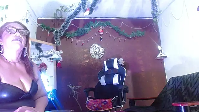 PervertedMature online show from November 2025 09:09:01 AM