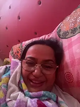 Gia Nahomi online show from January 2025 02:08:01 PM