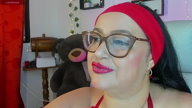 Gia Nahomi online show from April 2026 09:34:01 PM