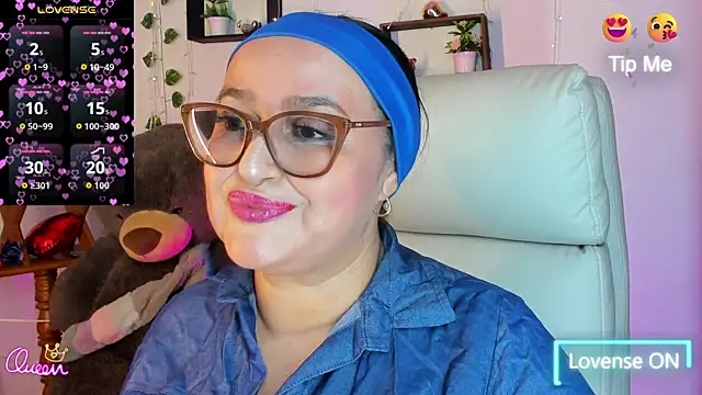 Gia Nahomi online show from May 2026 10:37:01 PM
