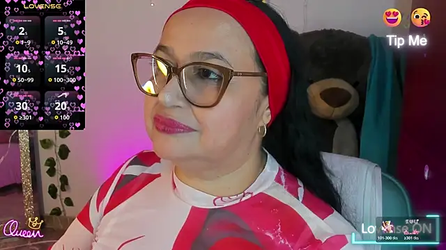 Gia Nahomi online show from May 2026 11:24:02 PM