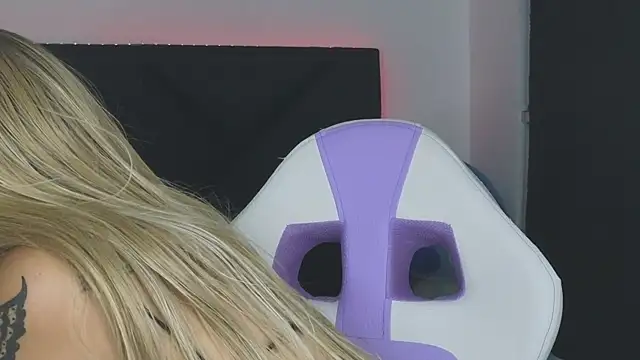 Snapshot of Alahia7demon chatting on February 2025 04:08:02 AM Alahia7demon online show from February 2025 04:08:02 AM