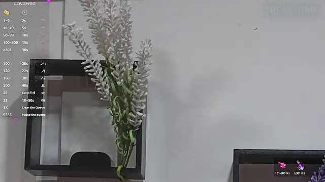 Snapshot of Alahia7demon chatting on October 2025 12:42:02 AM Alahia7demon online show from October 2025 12:42:02 AM