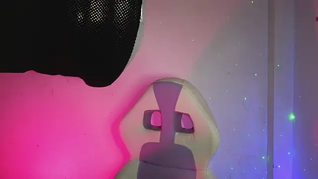 Snapshot of Alahia7demon chatting on November 2025 05:09:01 PM Alahia7demon online show from November 2025 05:09:01 PM