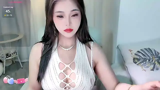 Snapshot of Ailisha66 chatting on May 2026 02:41:02 AM Ailisha66 online show from May 2026 02:41:02 AM