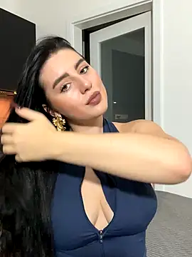 Snapshot of Evelyn___Sweet chatting on November 2025 09:58:01 PM Evelyn Sweet online show from November 2025 09:58:01 PM