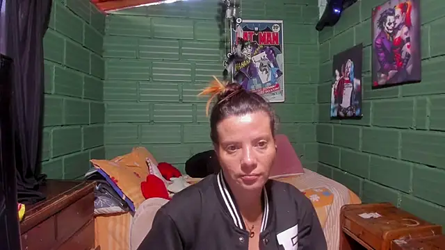 DanaaRey online show from July 2026 11:02:02 AM