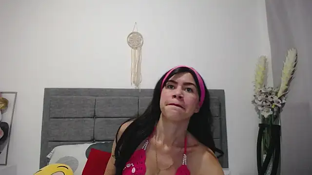 Vicky Love  online show from February 2025 10:48:02 AM