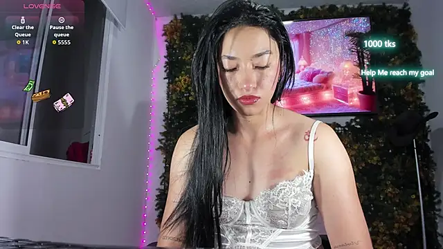 emily palmeer online show from April 2026 09:45:01 AM