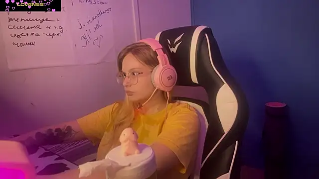 JacyWinslat online show from March 2025 08:32:01 PM