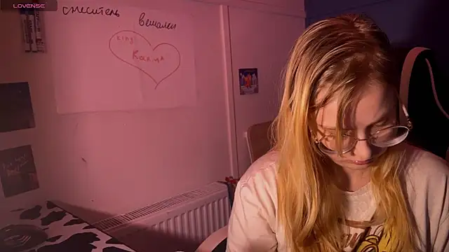 JacyWinslat online show from March 2025 06:11:01 PM